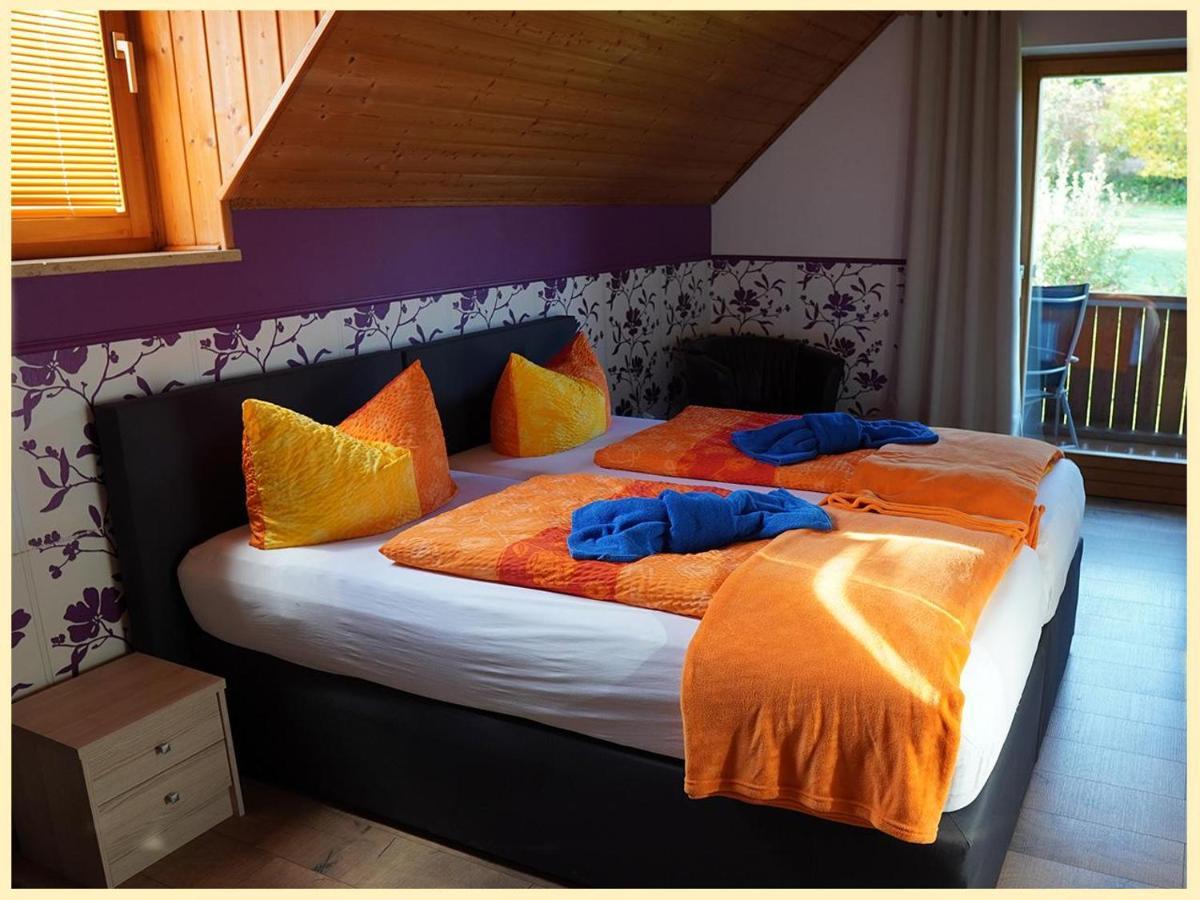 Gastehaus Claudia Bed & Breakfast Bad Abbach Bagian luar foto